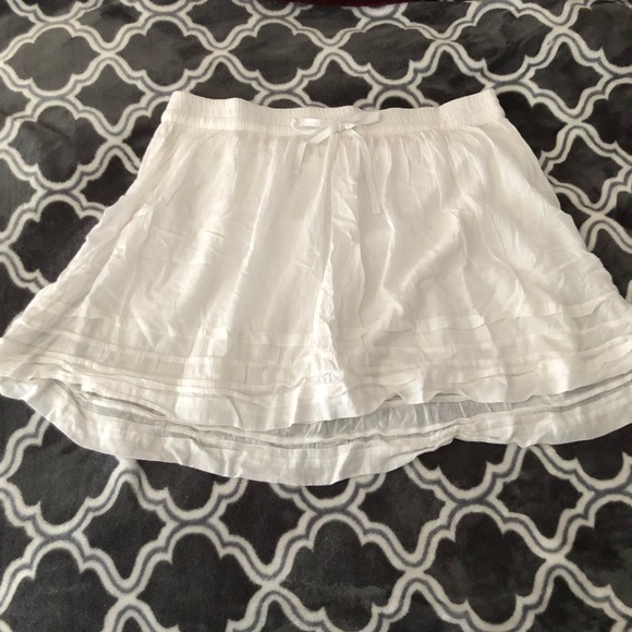White Skirt - Picture 2 of 2
